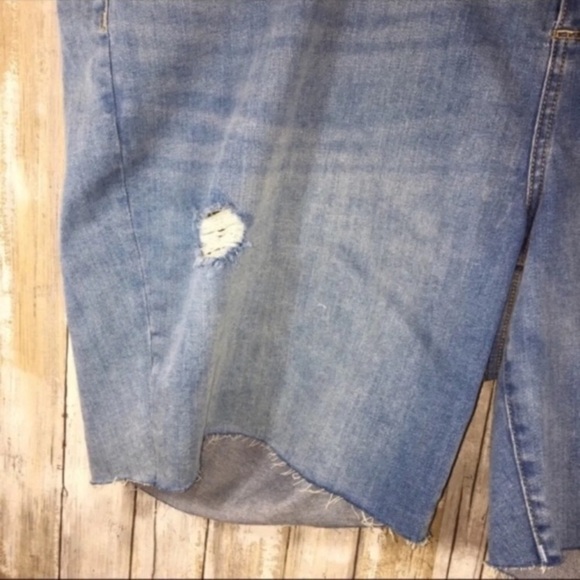 NWT Universal Thread Mid Rise Bermuda Shorts - Picture 3 of 7